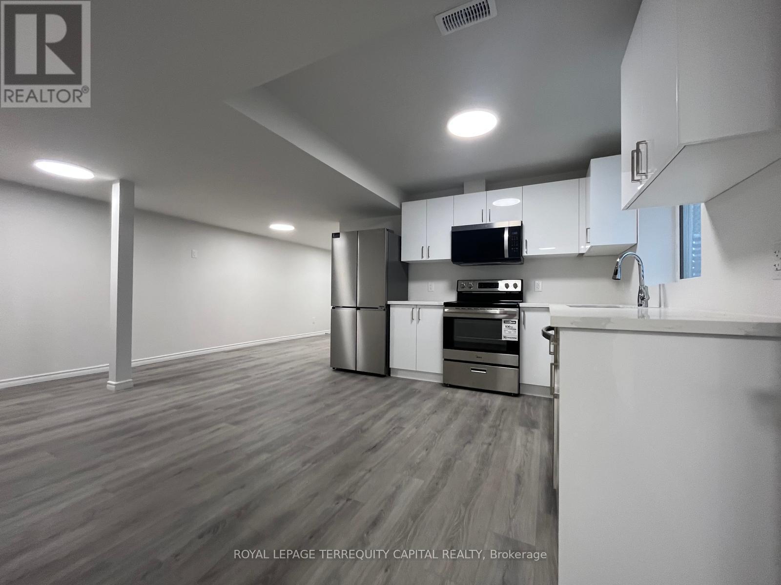 












2 - 1416 MAPLE ROAD

,
Innisfil,




Ontario
L9S1N1

