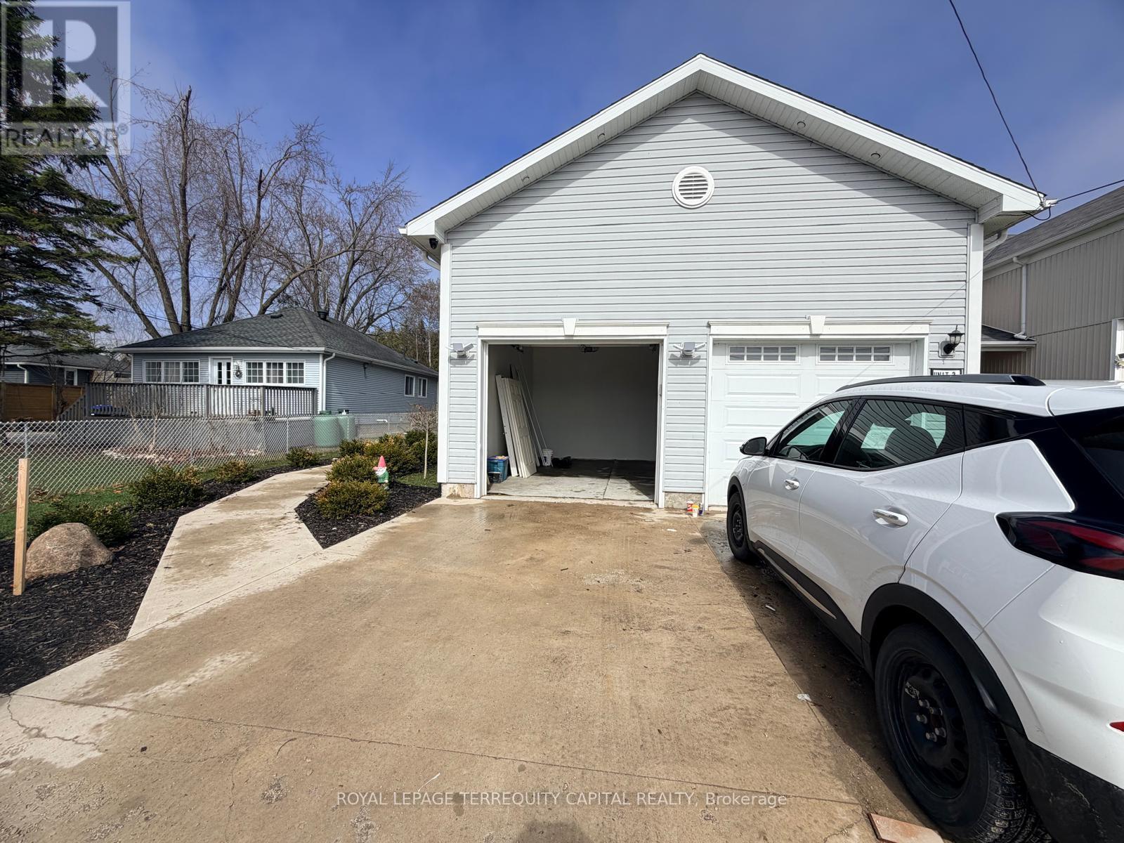 












2 - 1416 MAPLE ROAD

,
Innisfil,




Ontario
L9S1N1

