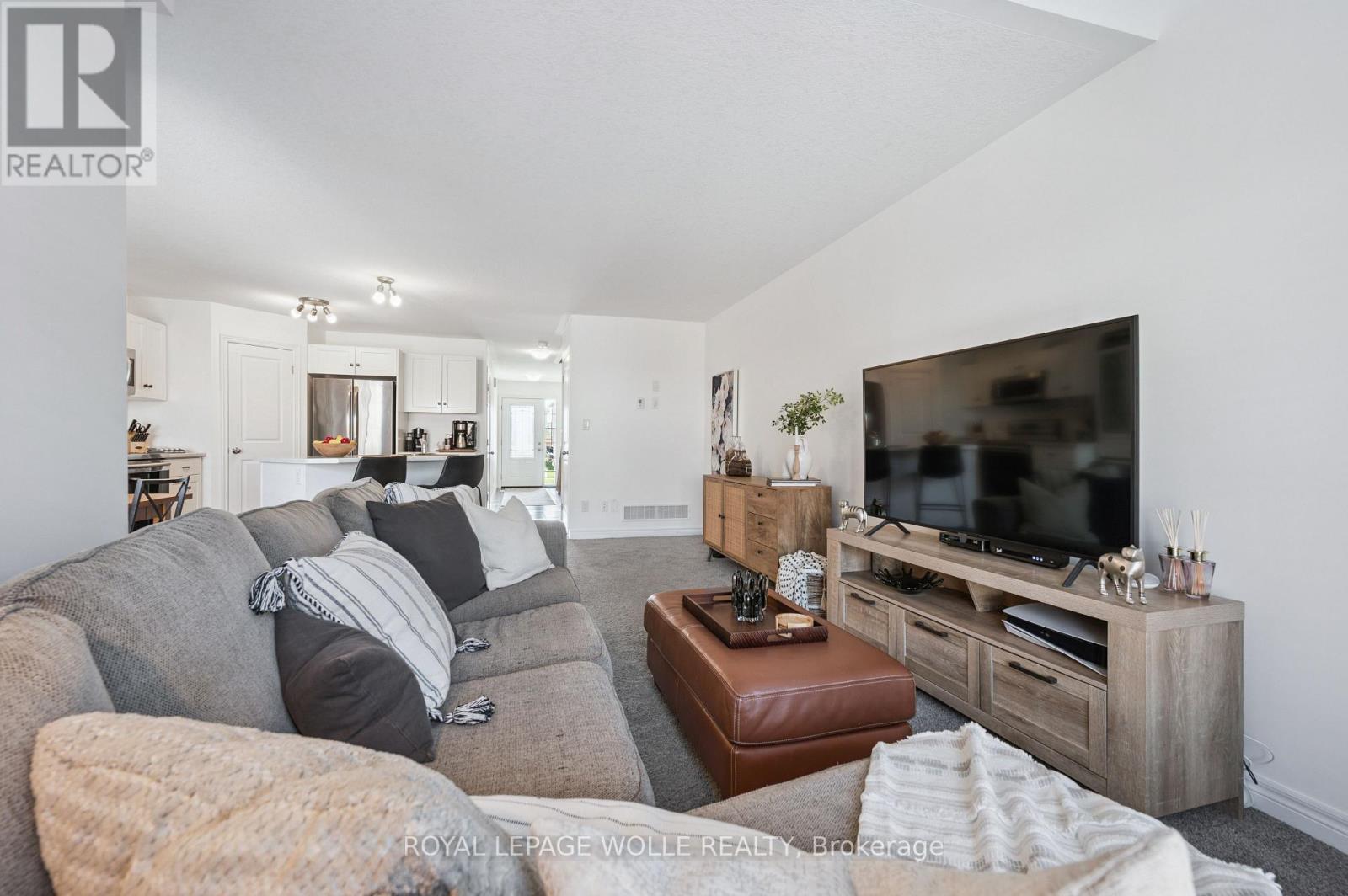 












26 ISAAC STREET

,
Woolwich,




Ontario
N3B0E2

