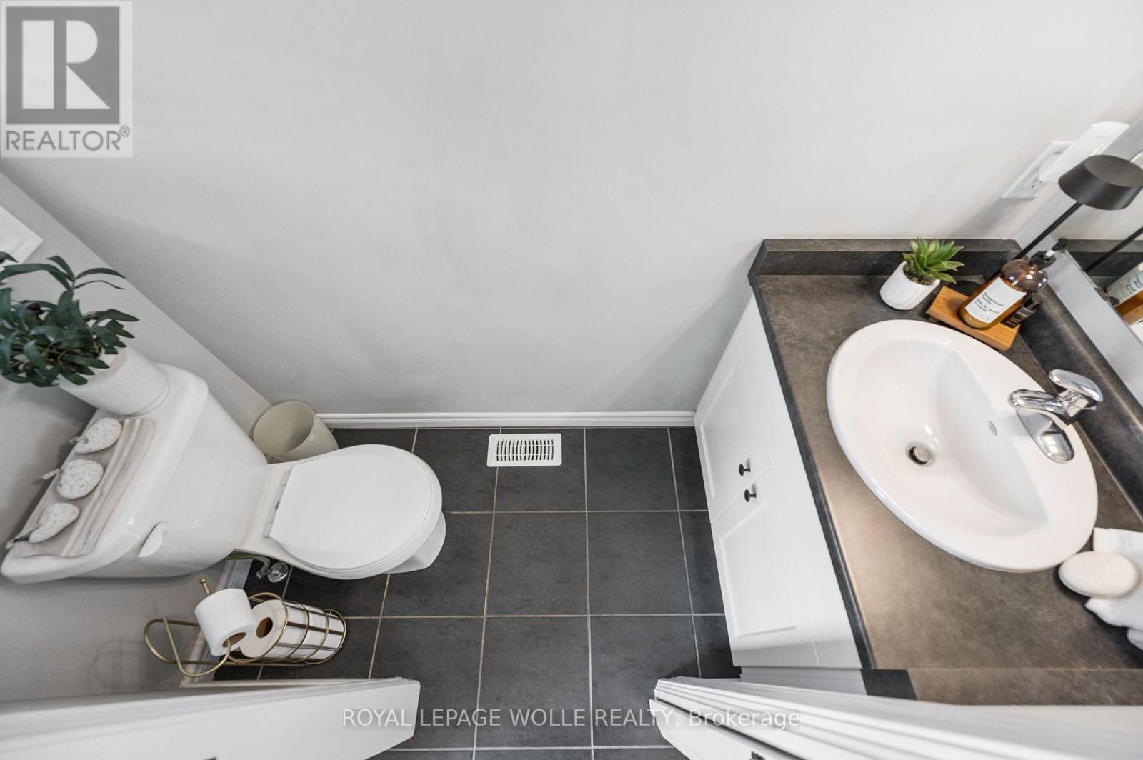 












26 ISAAC STREET

,
Woolwich,




Ontario
N3B0E2

