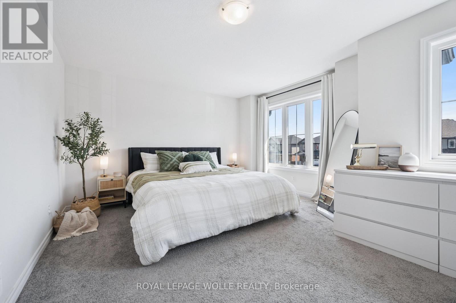 












26 ISAAC STREET

,
Woolwich,




Ontario
N3B0E2

