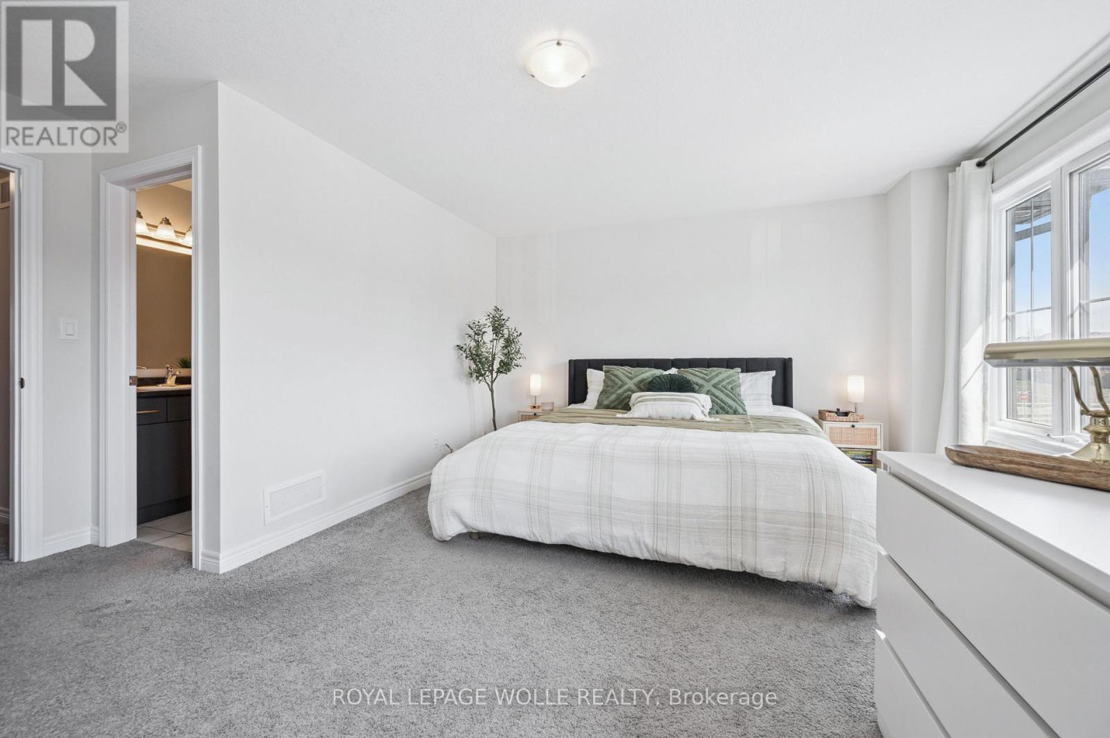 












26 ISAAC STREET

,
Woolwich,




Ontario
N3B0E2

