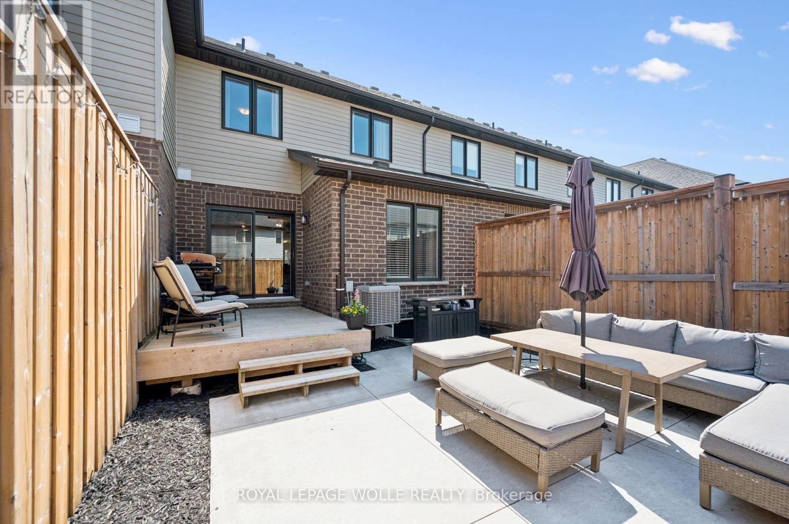 












26 ISAAC STREET

,
Woolwich,




Ontario
N3B0E2

