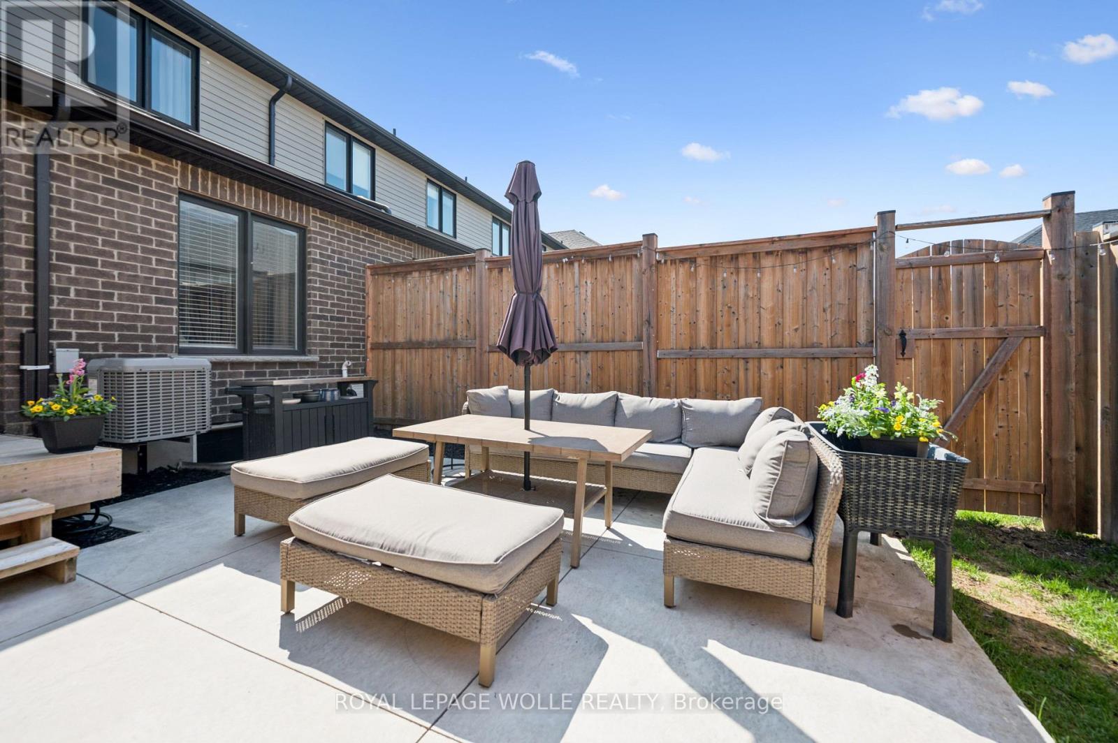 












26 ISAAC STREET

,
Woolwich,




Ontario
N3B0E2

