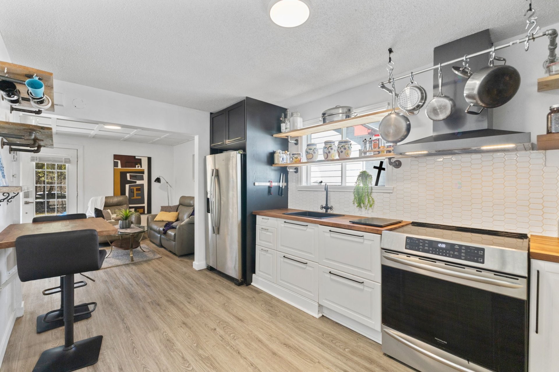 









162


Ch. Garden

,
Gatineau (Aylmer),




QC
J9H2B3

