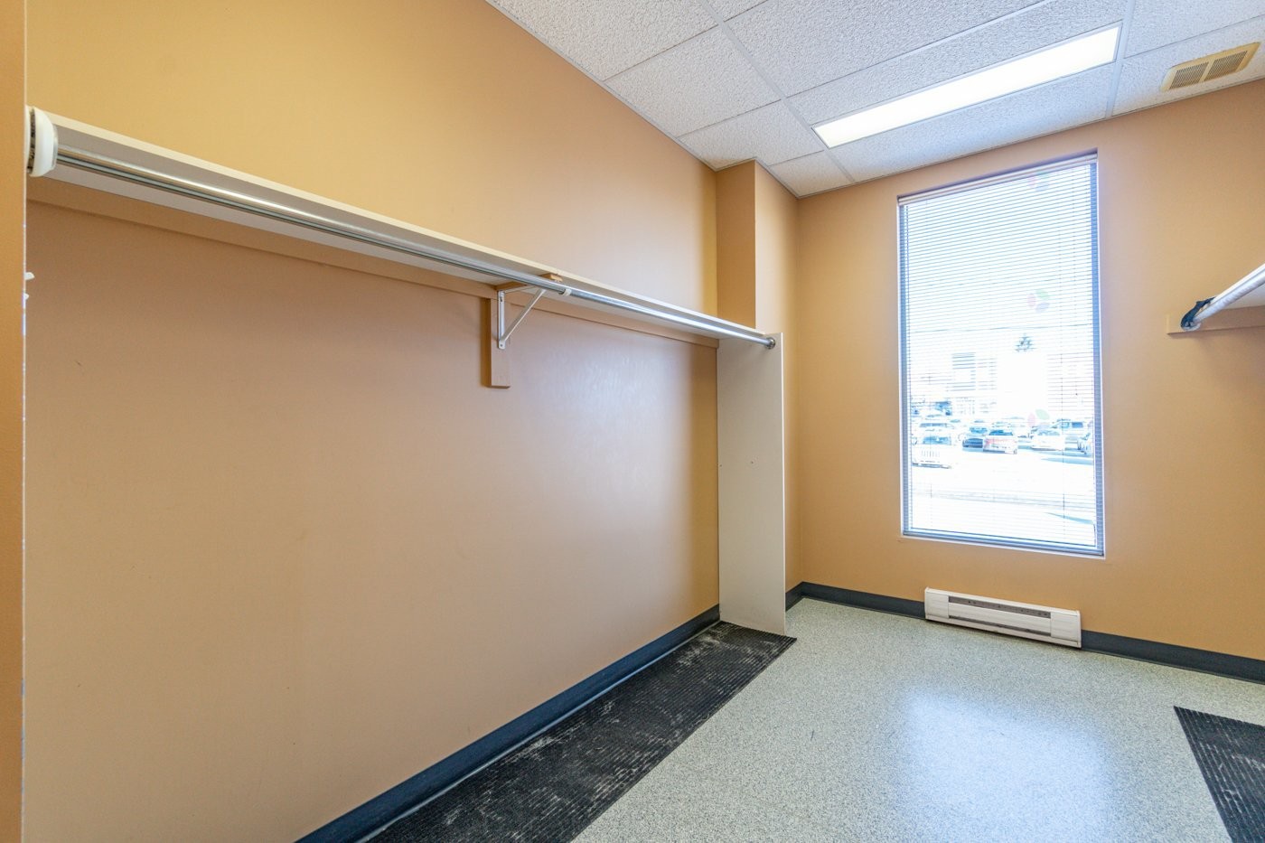 









786


Rue King E.

,
Sherbrooke (Fleurimont),




QC
J1G1C5

