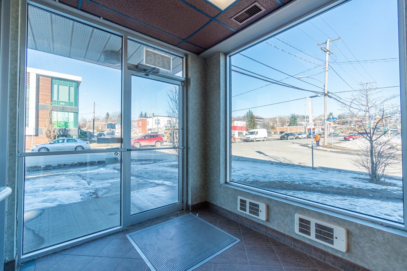 









786


Rue King E.

,
Sherbrooke (Fleurimont),




QC
J1G1C5

