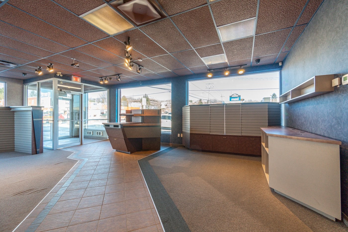 









786


Rue King E.

,
Sherbrooke (Fleurimont),




QC
J1G1C5

