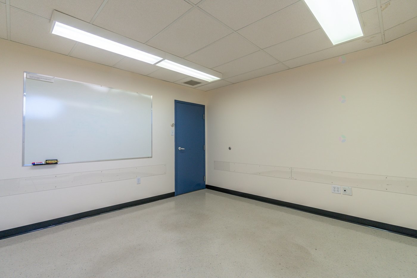 









786


Rue King E.

,
Sherbrooke (Fleurimont),




QC
J1G1C5

