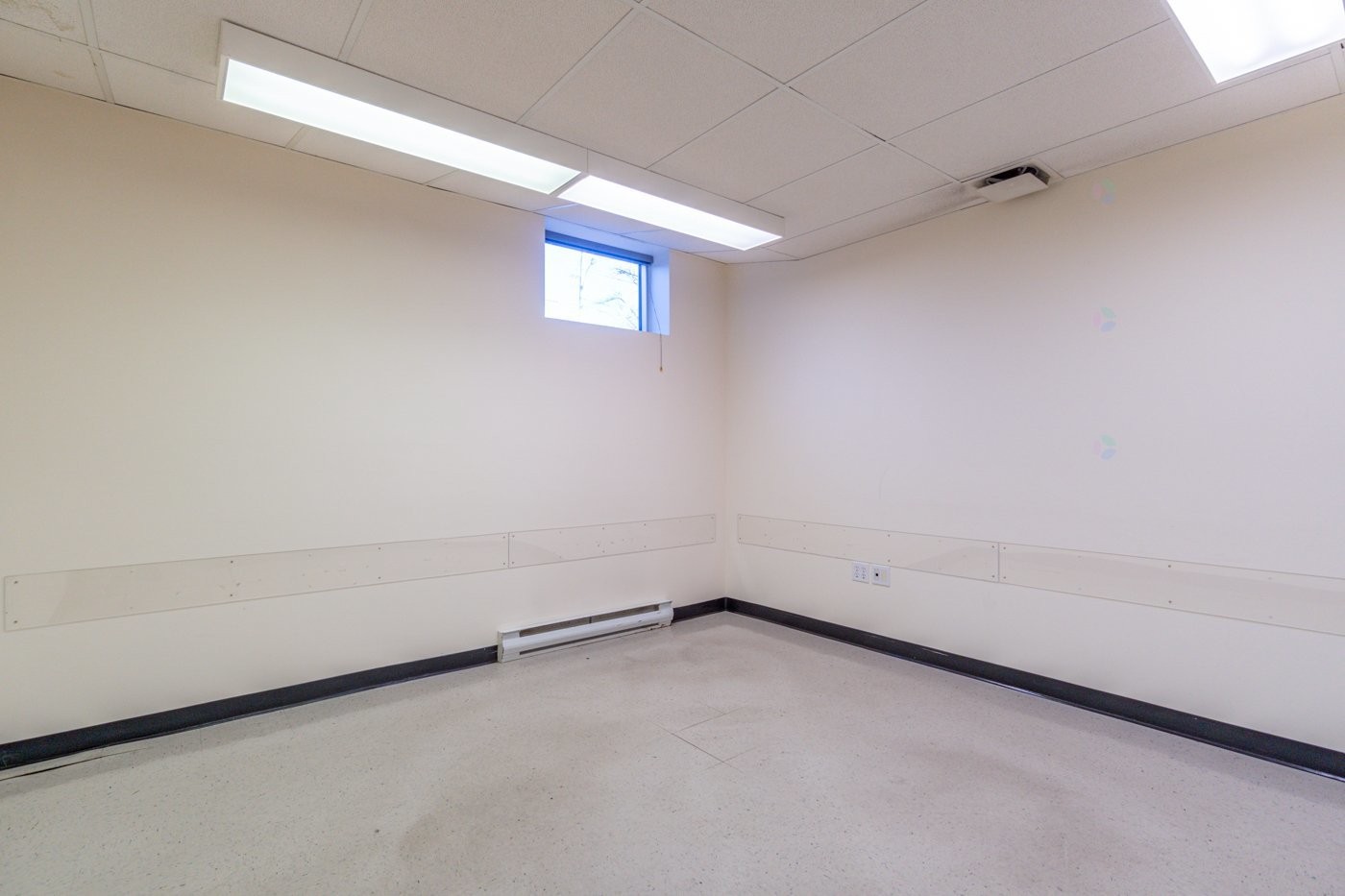 









786


Rue King E.

,
Sherbrooke (Fleurimont),




QC
J1G1C5

