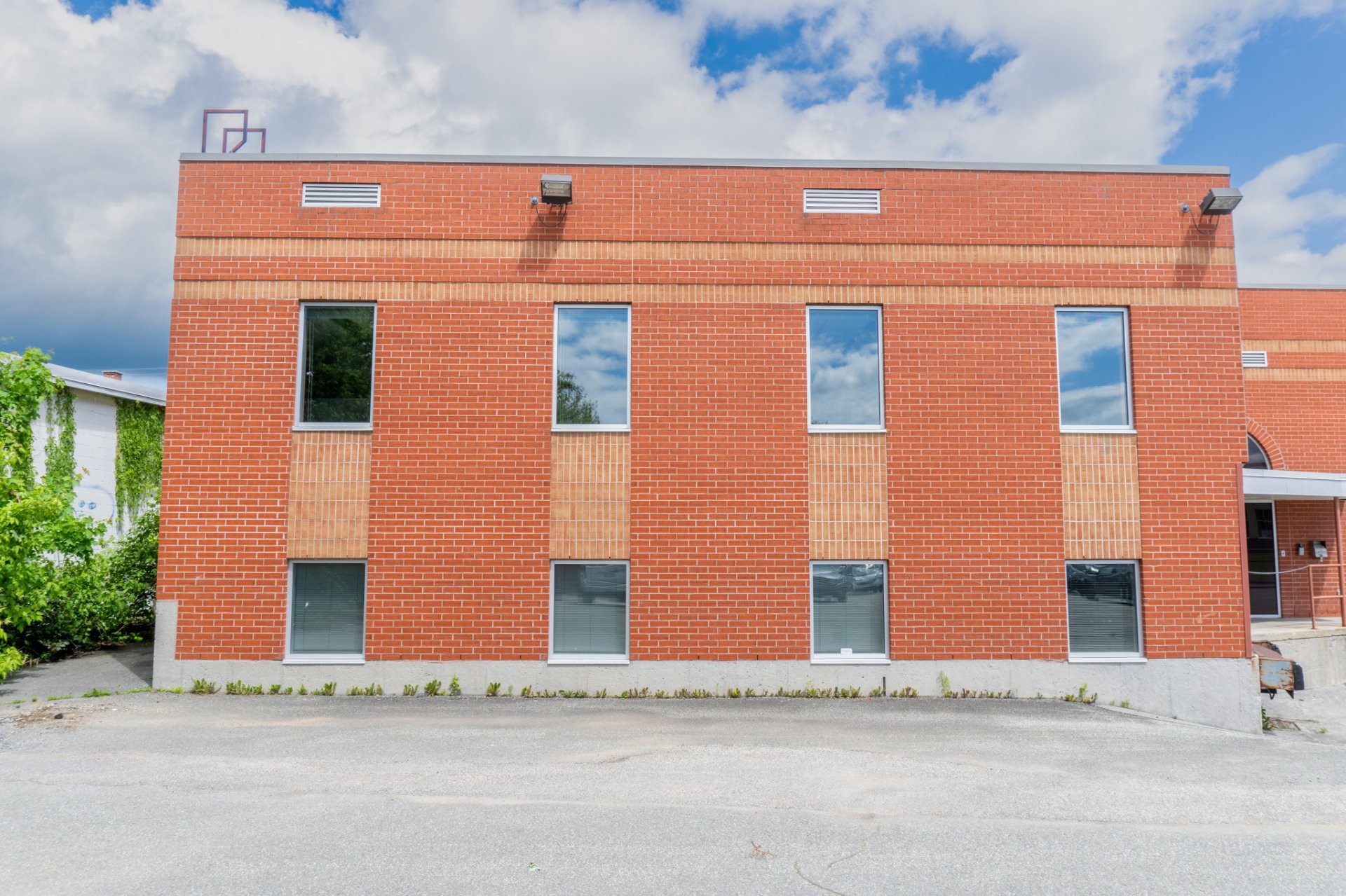 









786


Rue King E.

,
Sherbrooke (Fleurimont),




QC
J1G1C5

