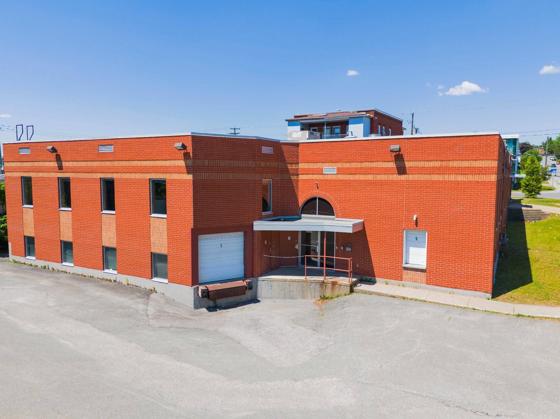 









786


Rue King E.

,
Sherbrooke (Fleurimont),




QC
J1G1C5

