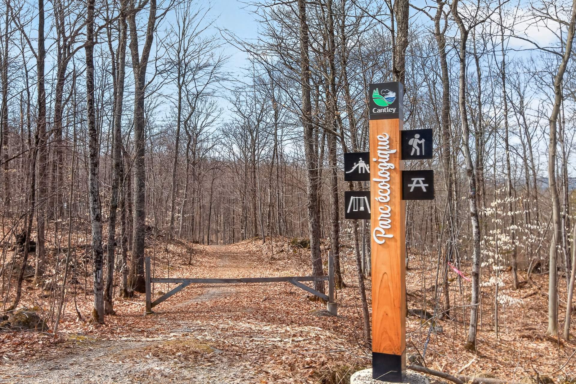 









15


Rue de St-Moritz

,
Cantley,







QC
J8V3B2

