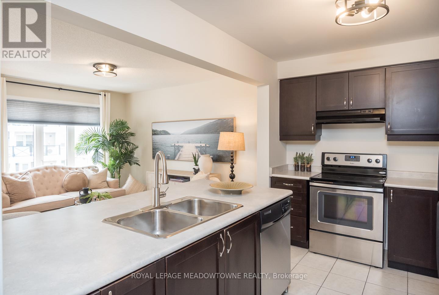 












12 - 1025 NADALIN HEIGHTS

,
Milton,




Ontario
L9T8R3

