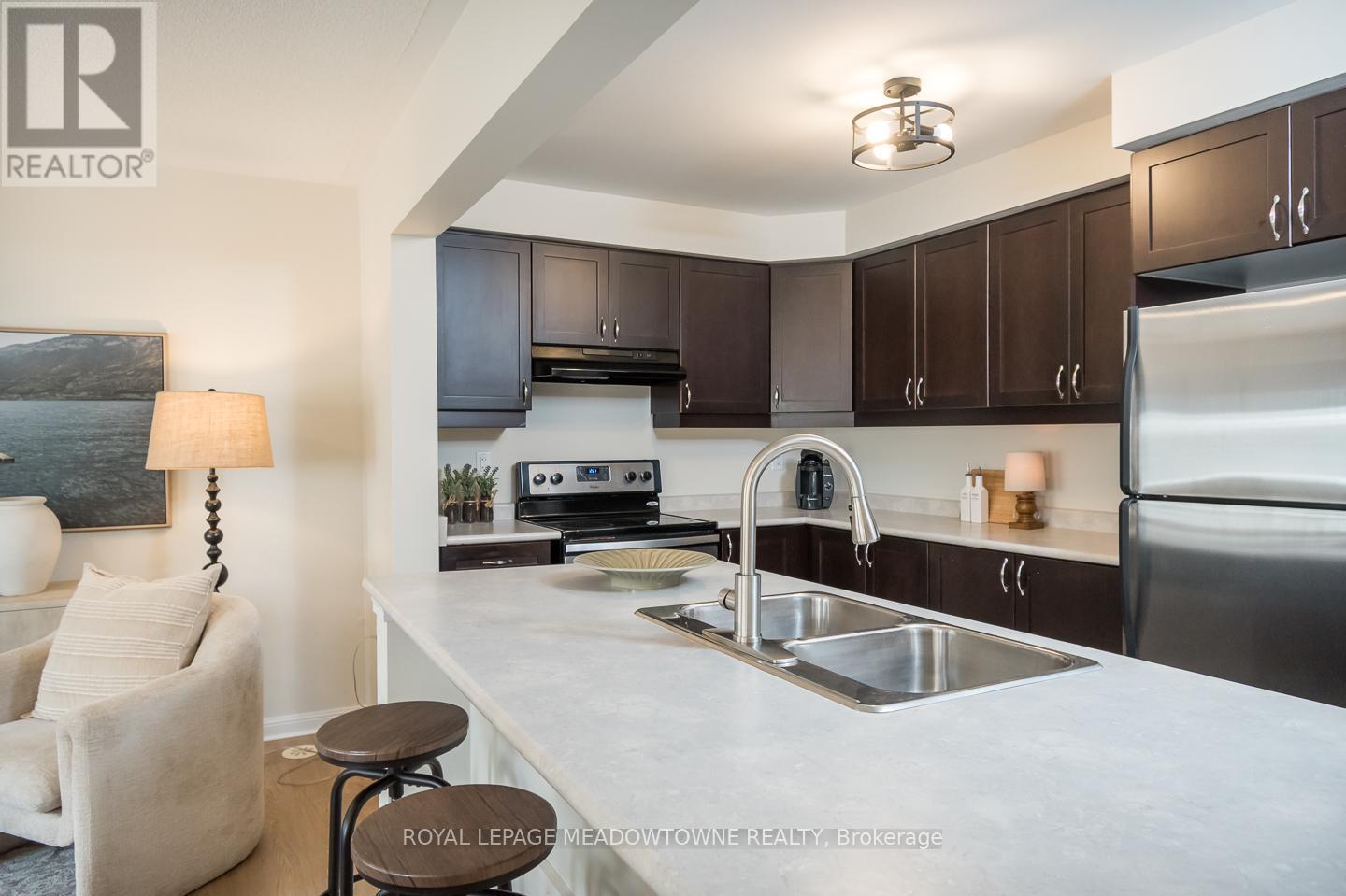 












12 - 1025 NADALIN HEIGHTS

,
Milton,




Ontario
L9T8R3

