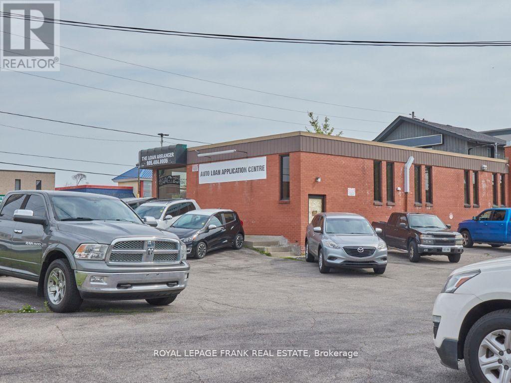 












349 KING STREET W

,
Oshawa (Vanier),




Ontario
L1J2J8

