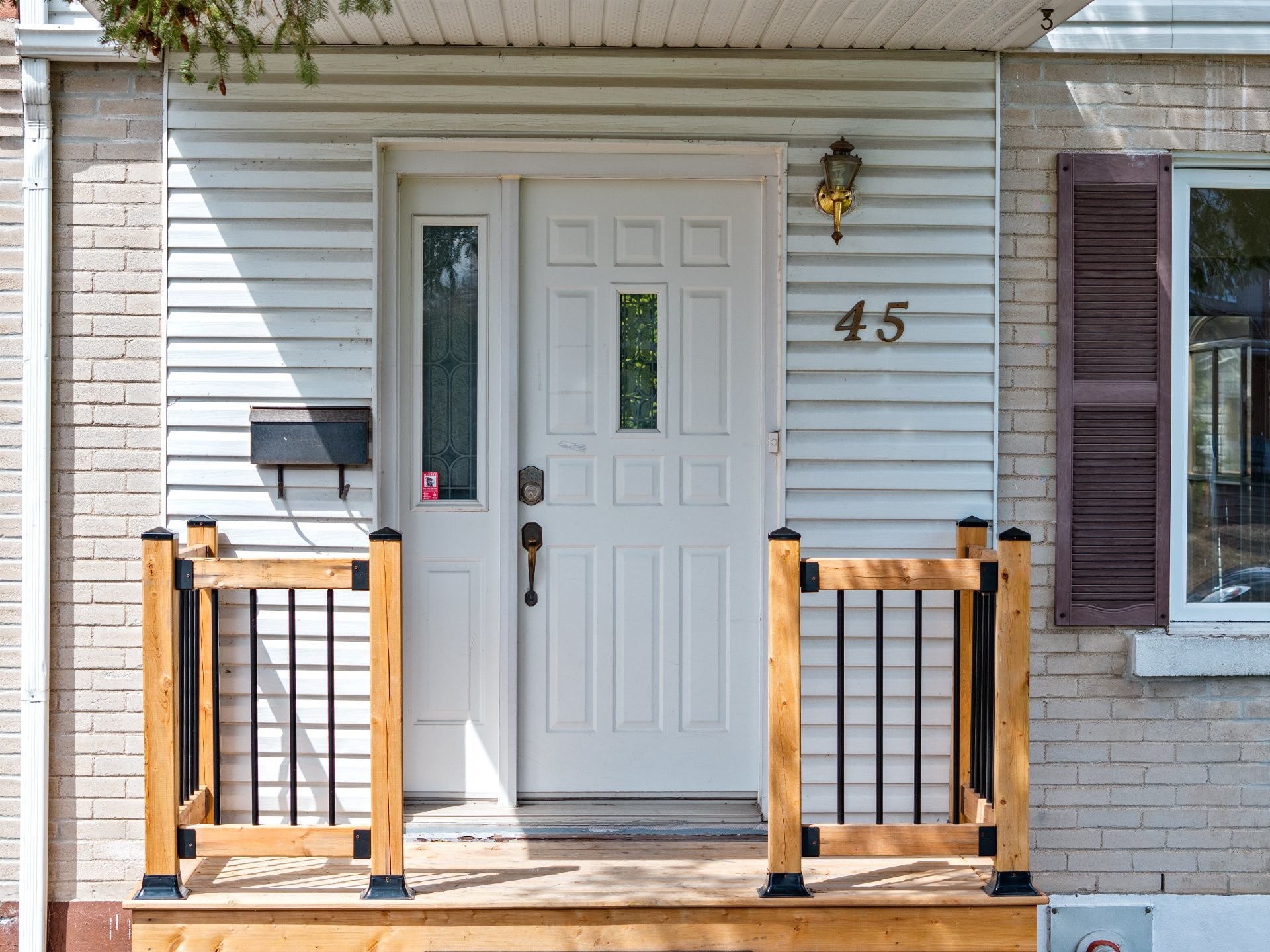 









45


Rue Staveley

,
Saint-Bruno-de-Montarville,




QC
J3V1M5

