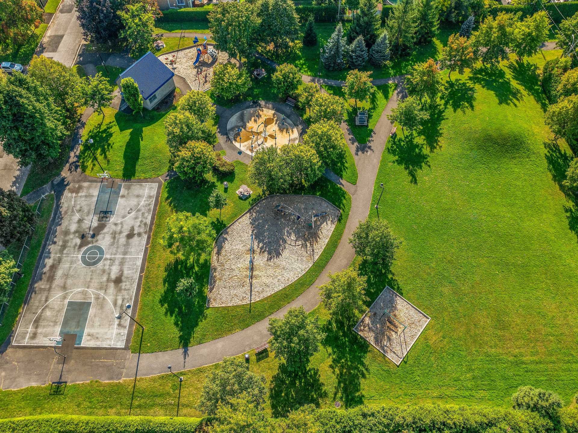 









45


Rue Staveley

,
Saint-Bruno-de-Montarville,




QC
J3V1M5

