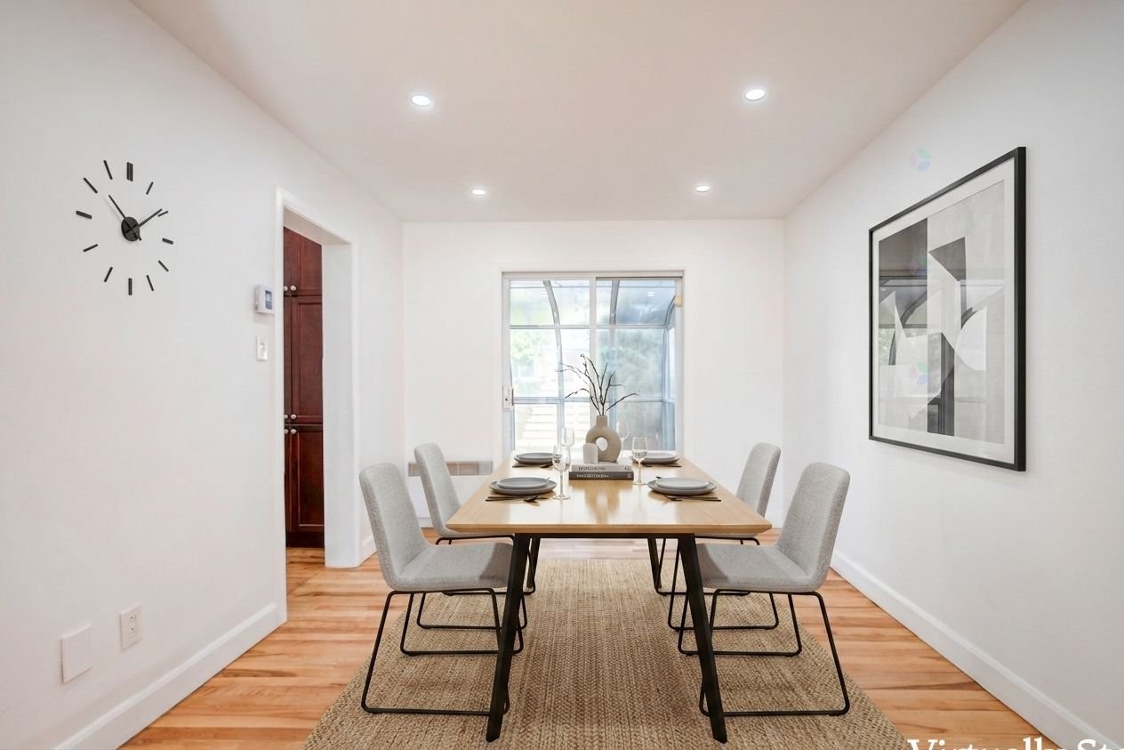 









45


Rue Staveley

,
Saint-Bruno-de-Montarville,




QC
J3V1M5

