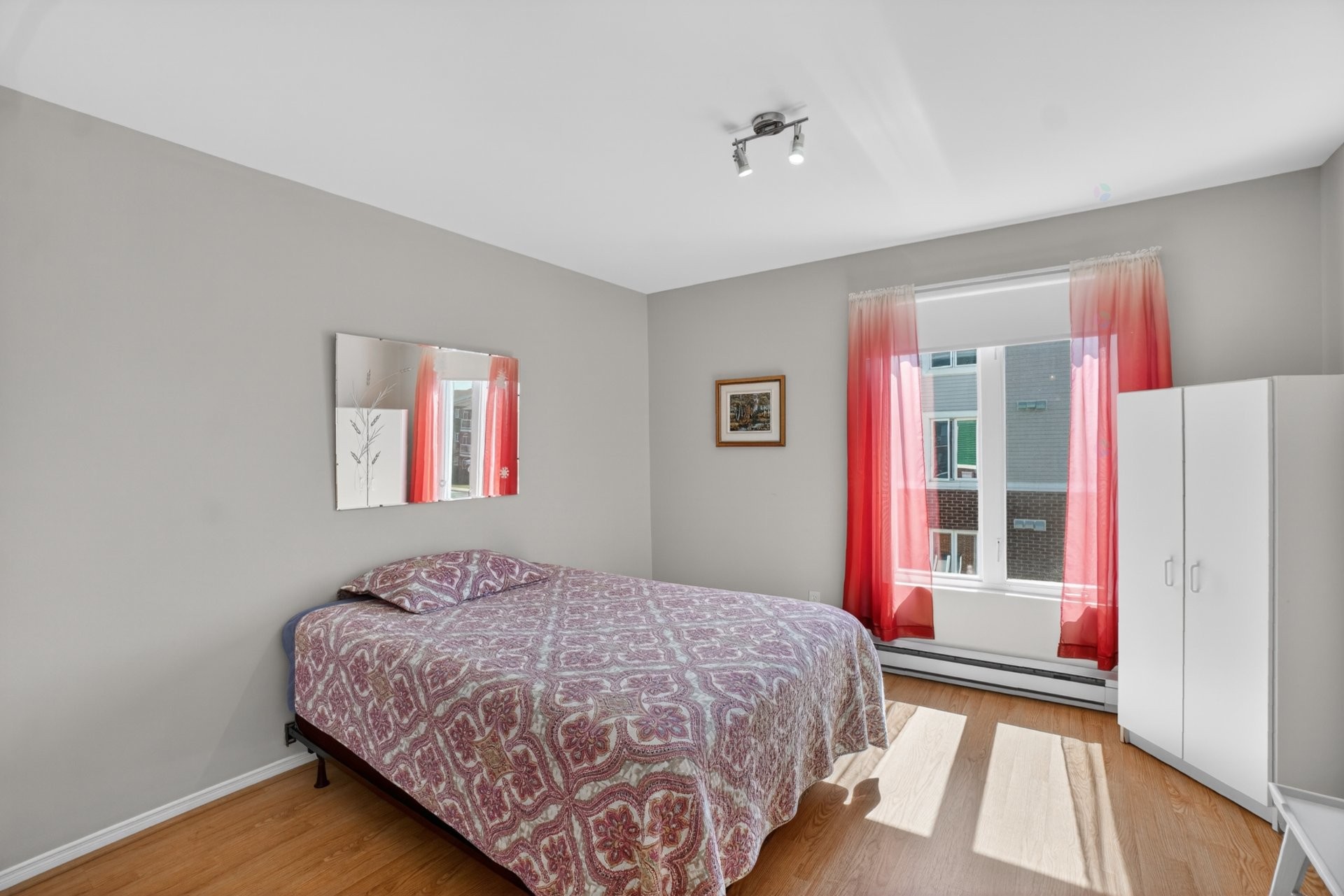 









2325


Boul. Jacques-Marcil

, 302,
Longueuil (Saint-Hubert),




QC
J3Y9C2

