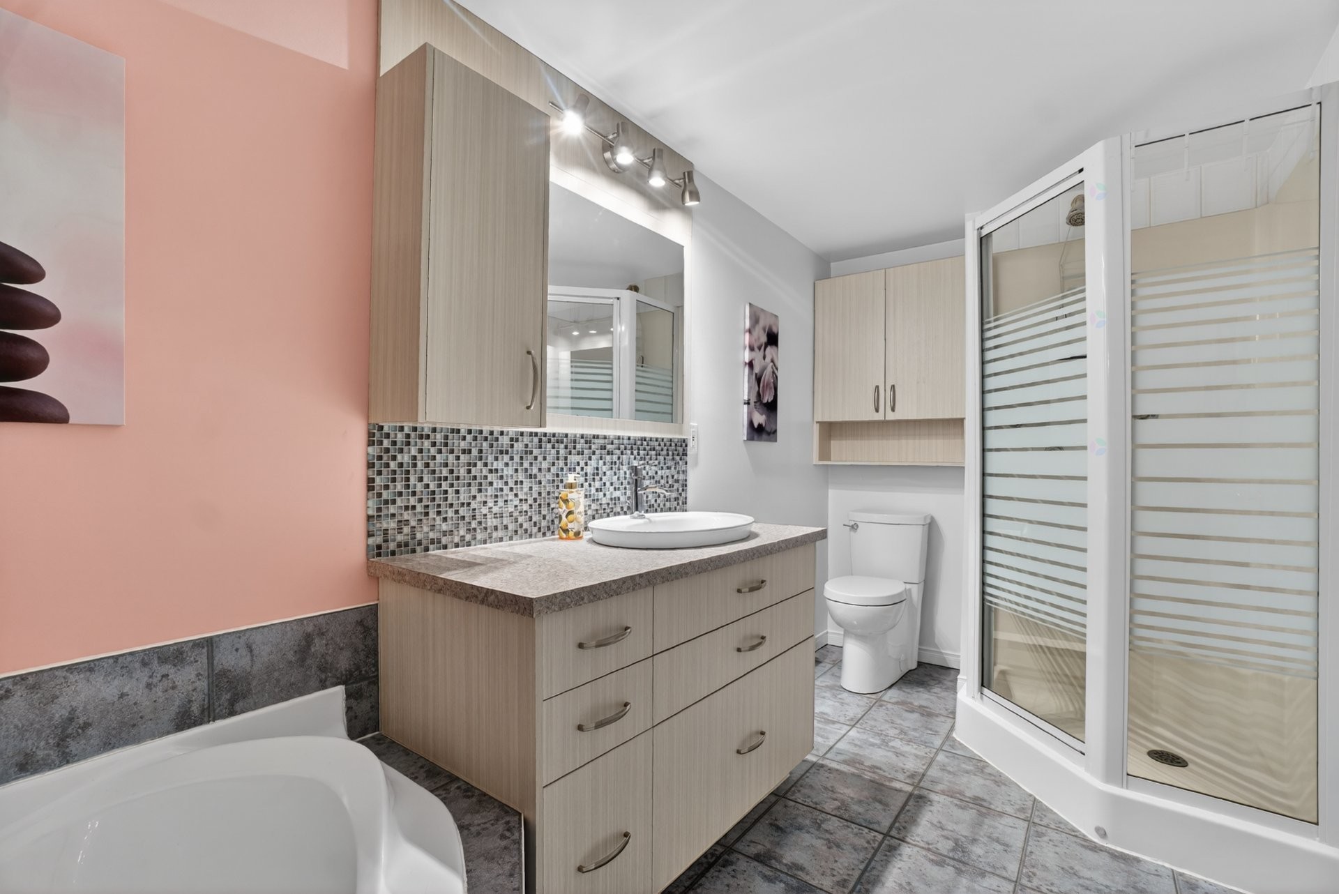 









2325


Boul. Jacques-Marcil

, 302,
Longueuil (Saint-Hubert),




QC
J3Y9C2


