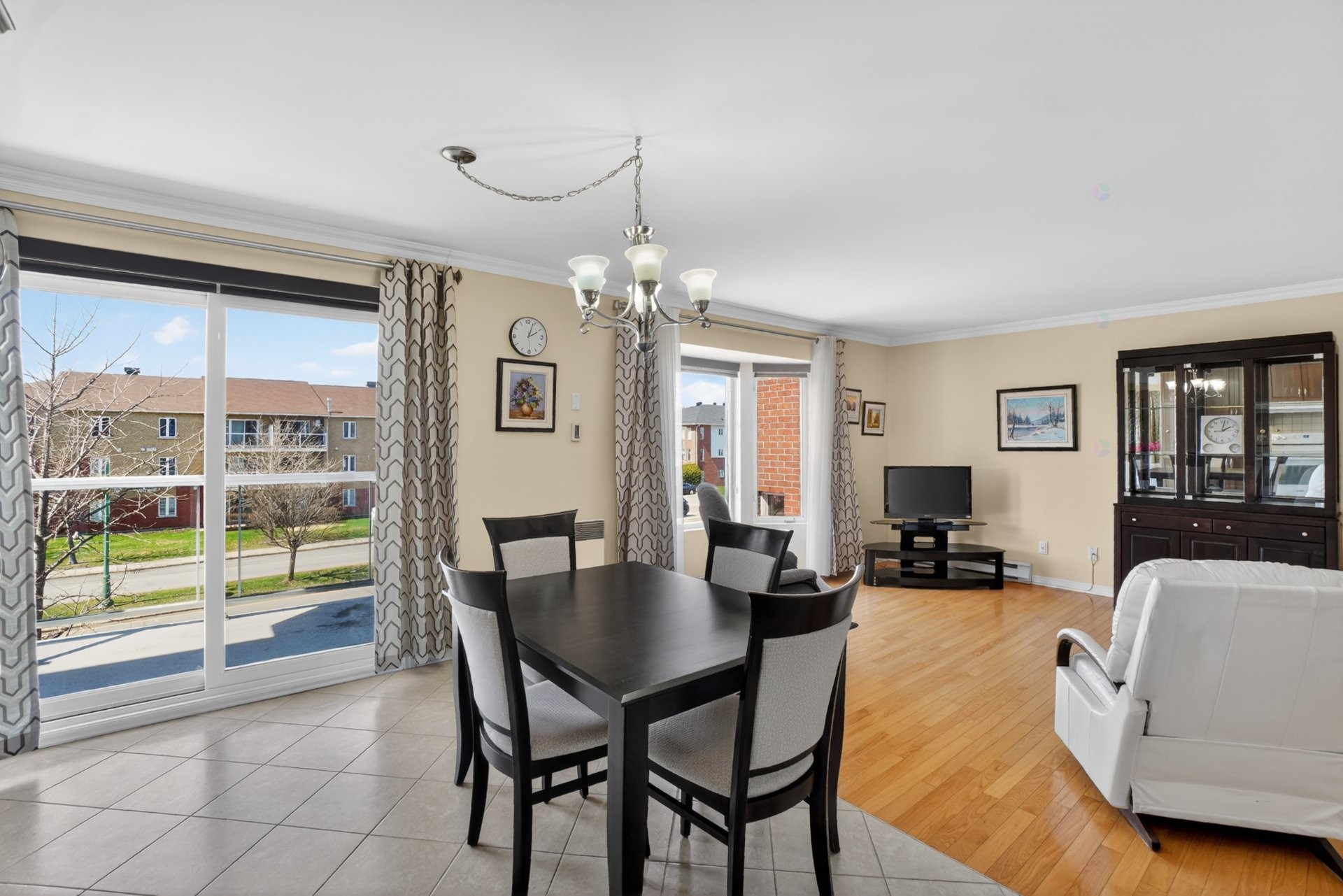 









2325


Boul. Jacques-Marcil

, 302,
Longueuil (Saint-Hubert),




QC
J3Y9C2

