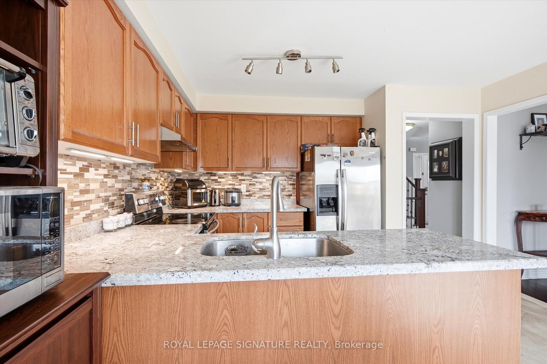 









85


Vivians

Crescent,
Brampton,




ON
L6Y 4V2

