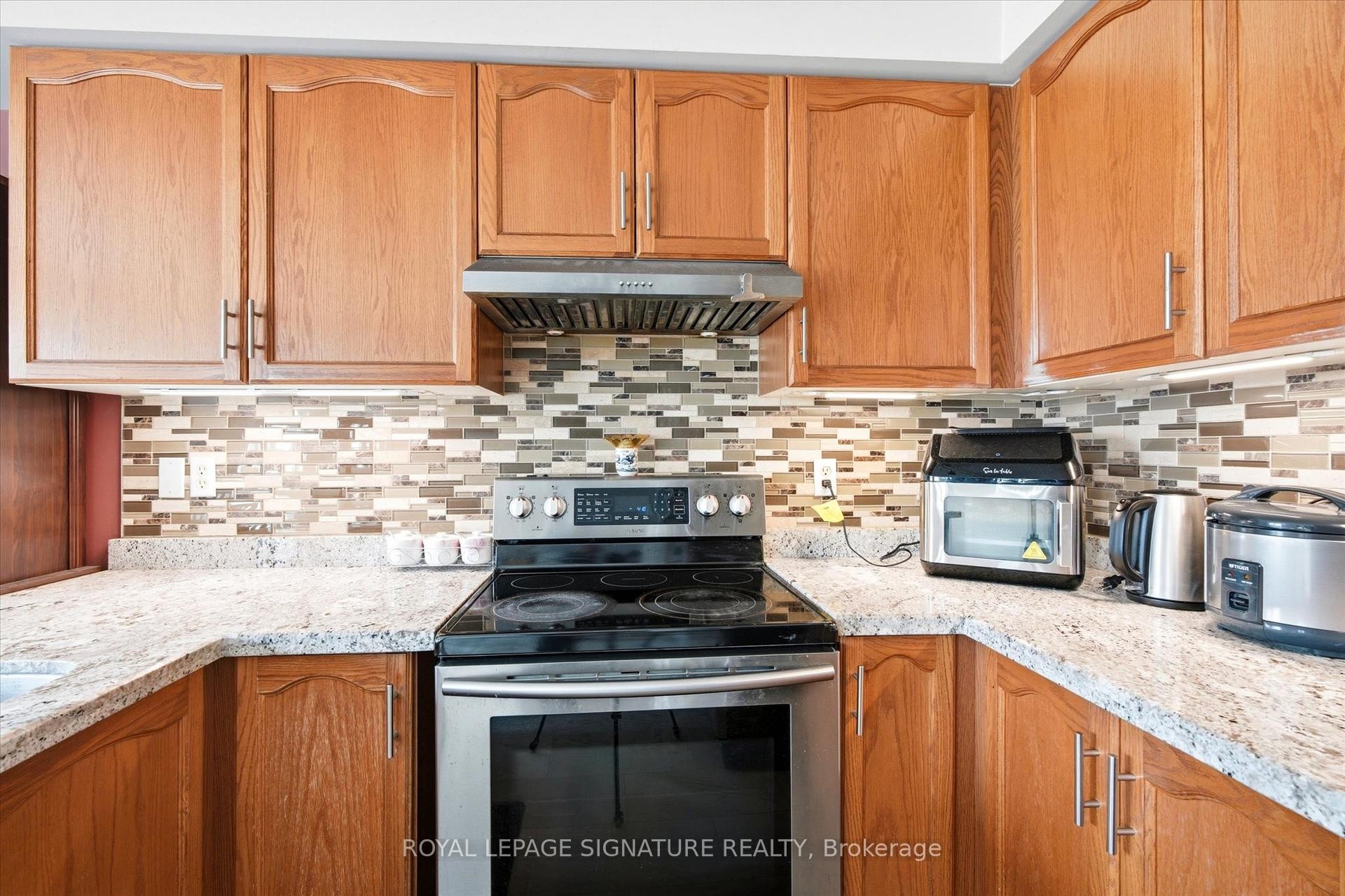 









85


Vivians

Crescent,
Brampton,




ON
L6Y 4V2

