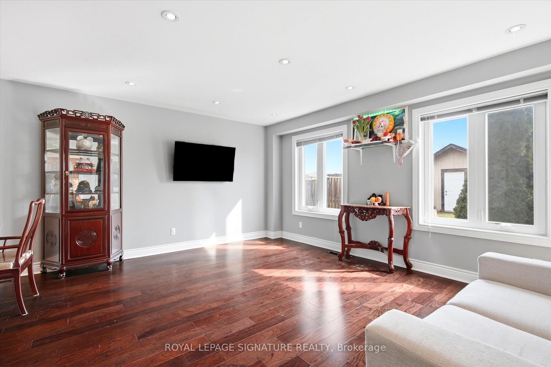 









85


Vivians

Crescent,
Brampton,




ON
L6Y 4V2

