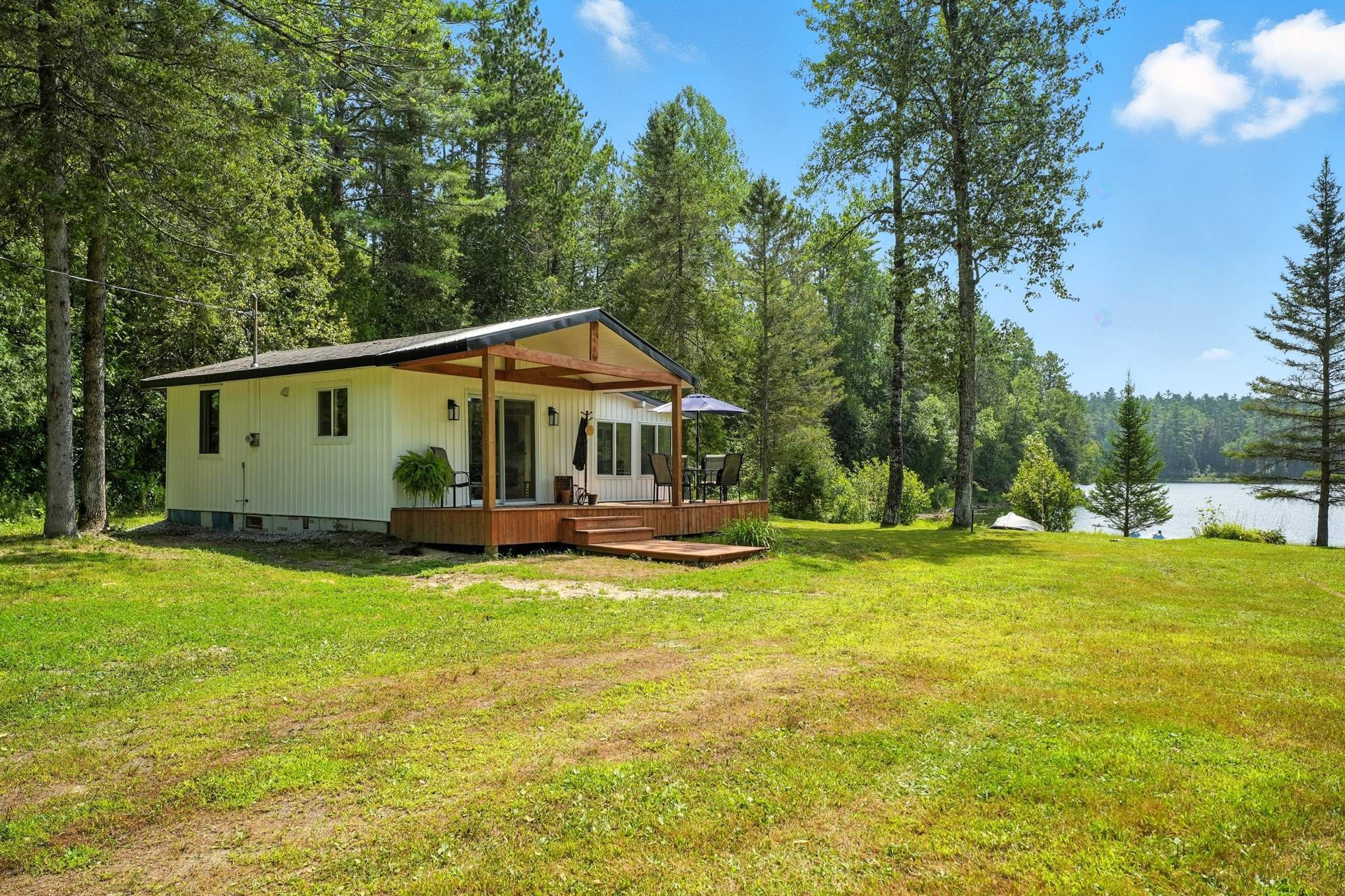 









86


Ch. du Lac-Michel

,
Sainte-Thérèse-de-la-Gatineau,




QC
J0X2X0


