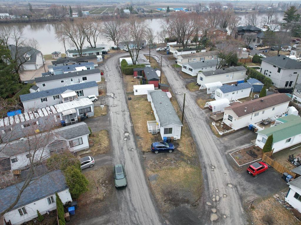 









2952


Ch. St-Charles

, 29,
Lachenaie (Terrebonne),




QC
J6V1A7

