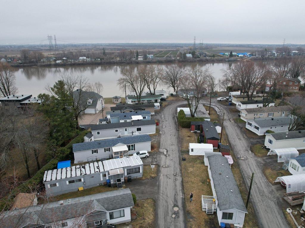 









2952


Ch. St-Charles

, 29,
Lachenaie (Terrebonne),




QC
J6V1A7


