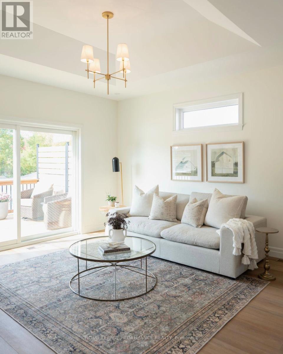 












175 POMEROY AVENUE

,
Tweed (Tweed (Village)),




Ontario
K0K3J0

