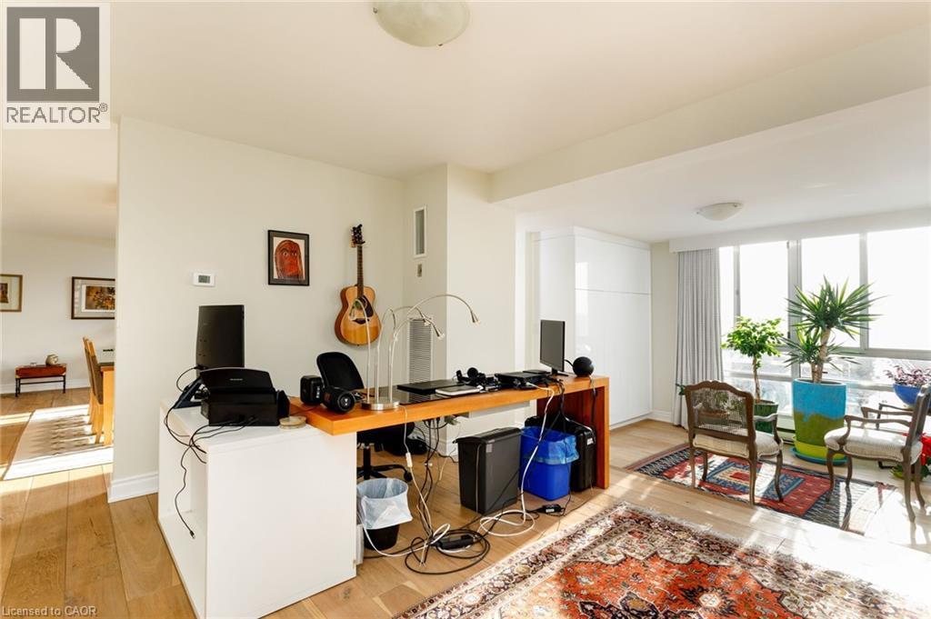 












2180 MARINE Drive Unit# 1401

,
Oakville,




Ontario
L6L5V2


