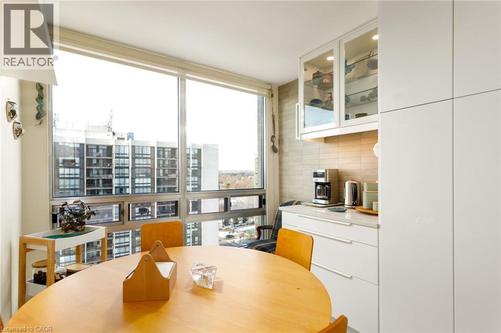 












2180 MARINE Drive Unit# 1401

,
Oakville,




Ontario
L6L5V2

