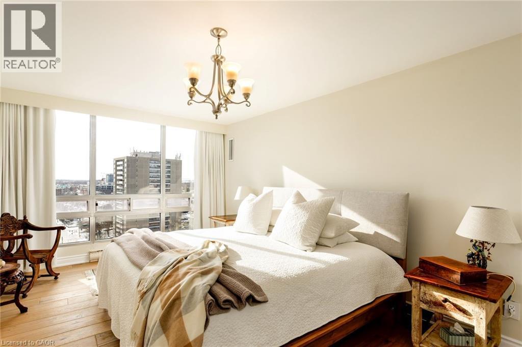 












2180 MARINE Drive Unit# 1401

,
Oakville,




Ontario
L6L5V2

