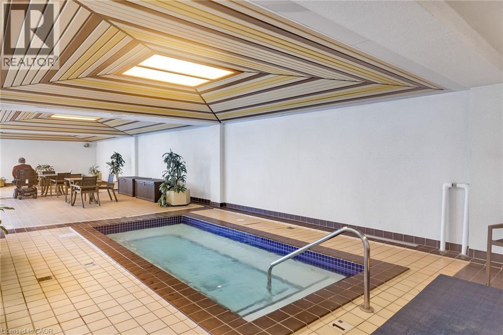












2180 MARINE Drive Unit# 1401

,
Oakville,




Ontario
L6L5V2

