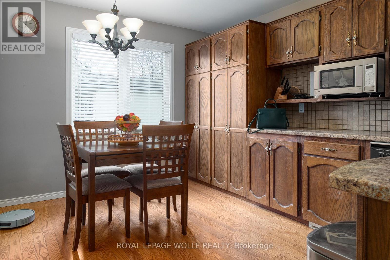 












108 QUEENSWAY DRIVE

,
Woolwich,




Ontario
N0B2N0

