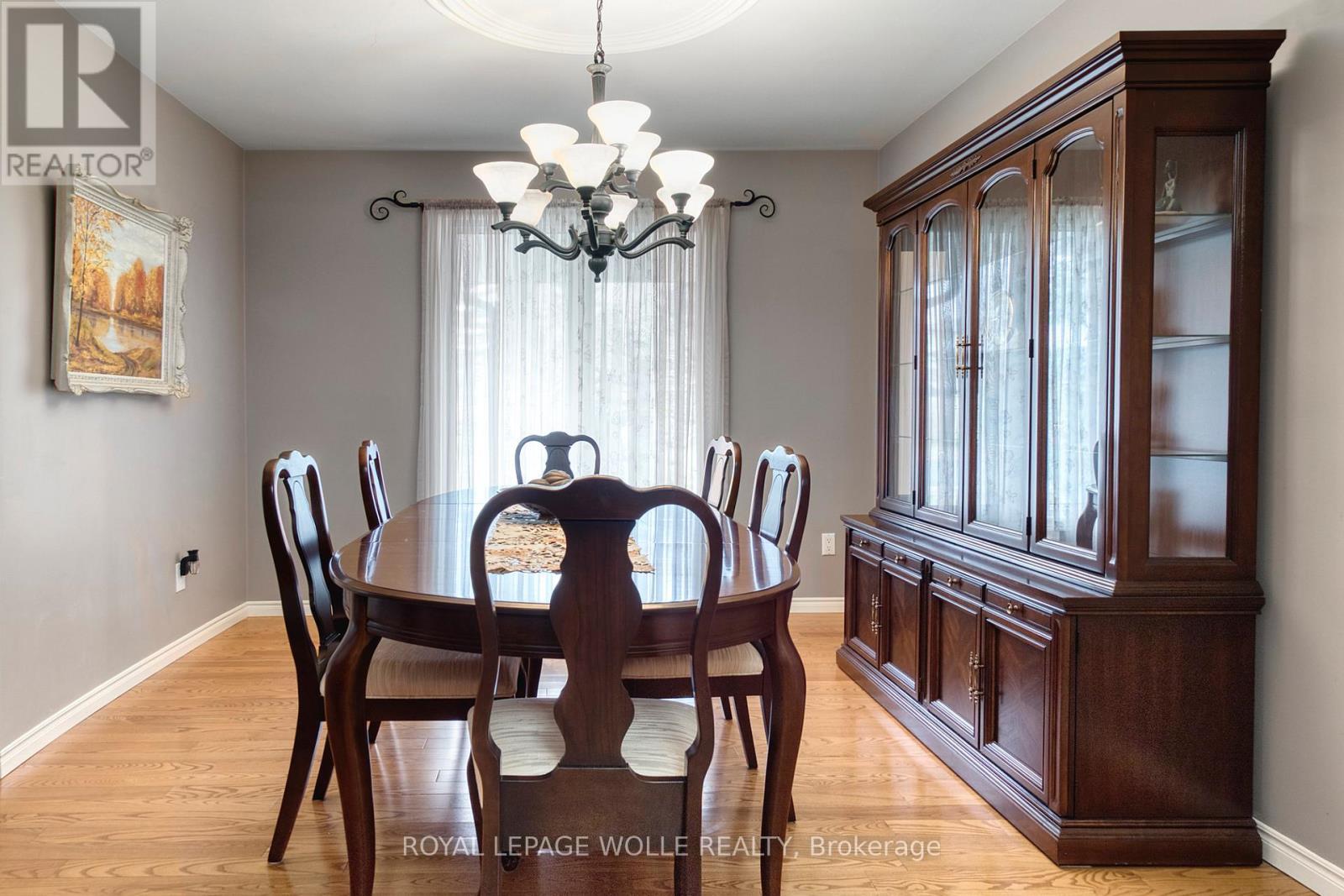












108 QUEENSWAY DRIVE

,
Woolwich,




Ontario
N0B2N0

