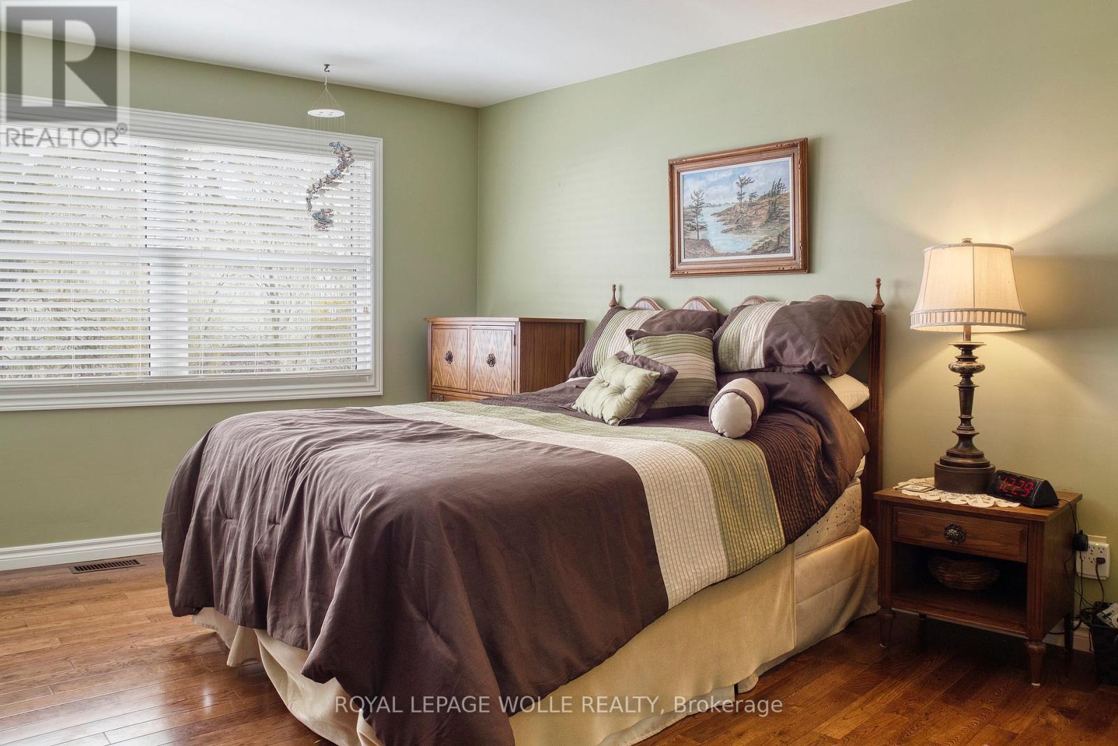 












108 QUEENSWAY DRIVE

,
Woolwich,




Ontario
N0B2N0

