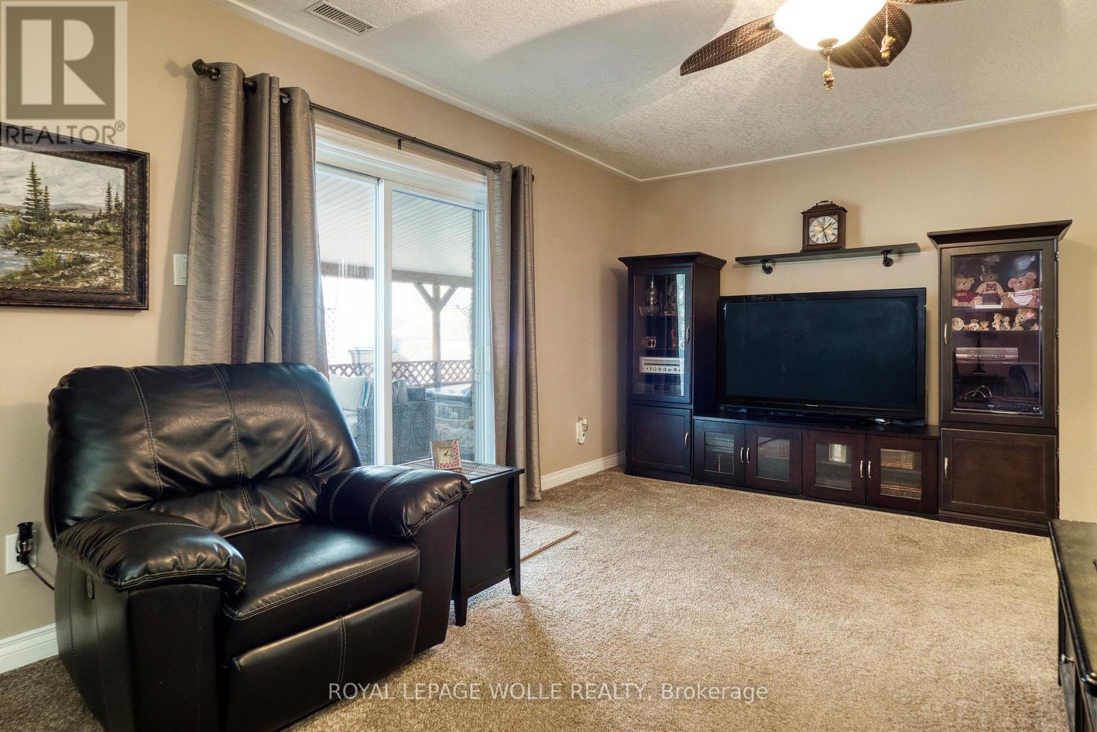 












108 QUEENSWAY DRIVE

,
Woolwich,




Ontario
N0B2N0

