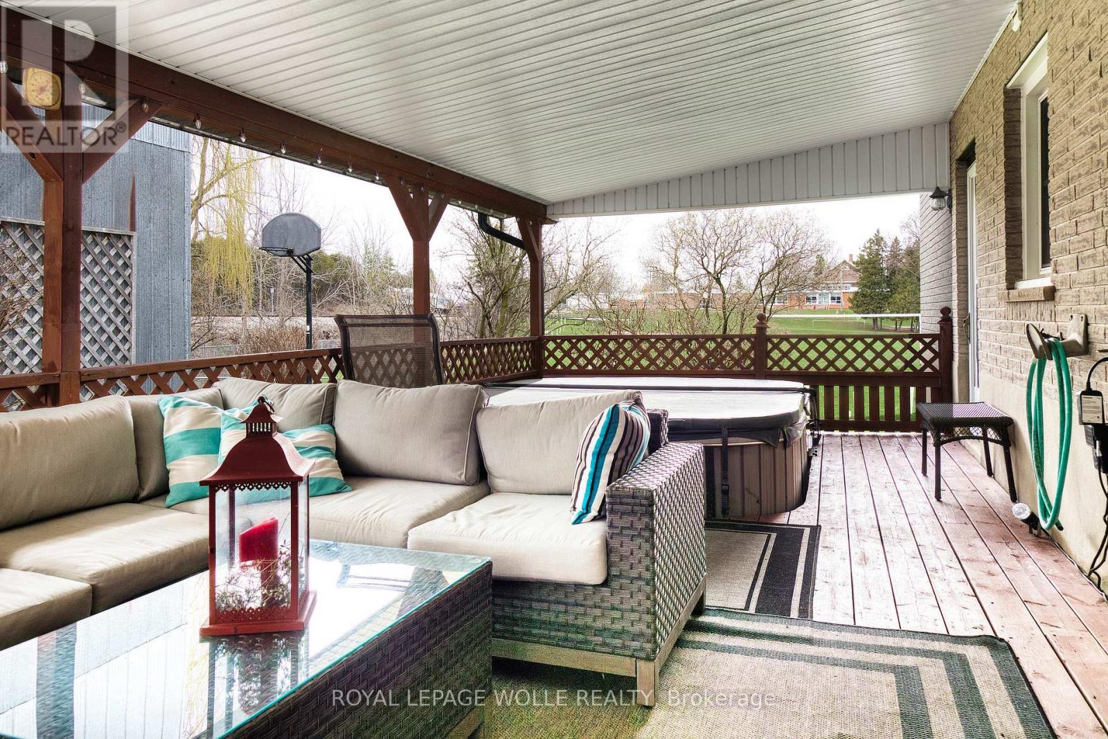 












108 QUEENSWAY DRIVE

,
Woolwich,




Ontario
N0B2N0

