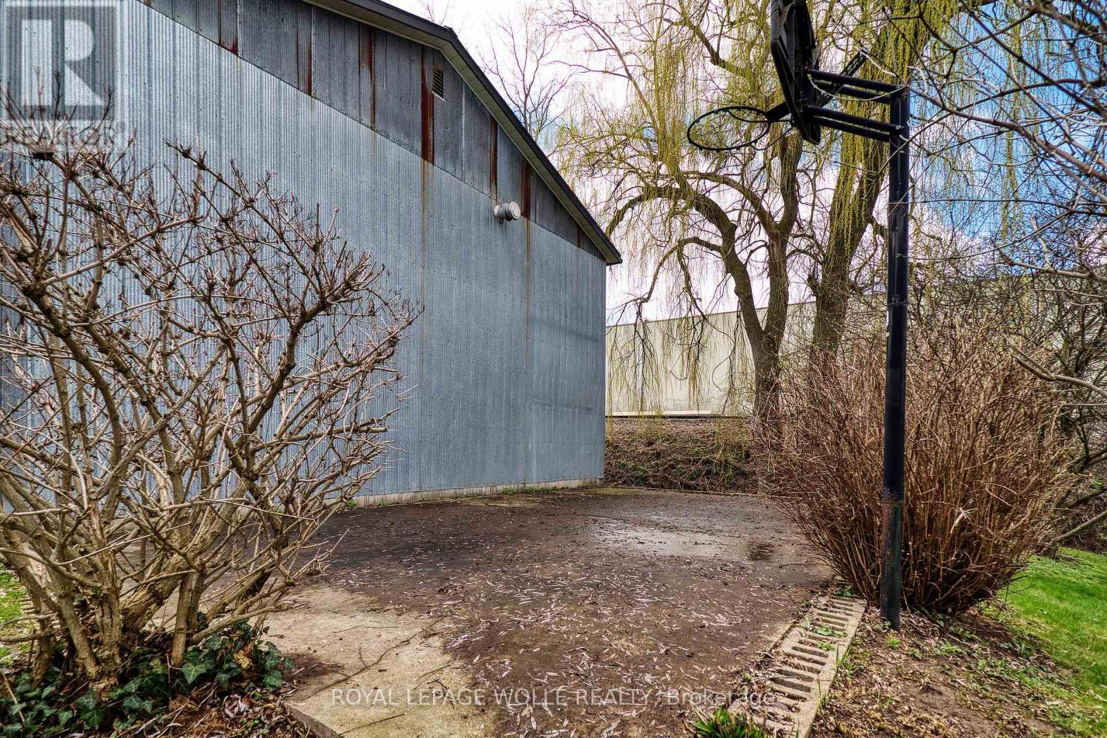 












108 QUEENSWAY DRIVE

,
Woolwich,




Ontario
N0B2N0


