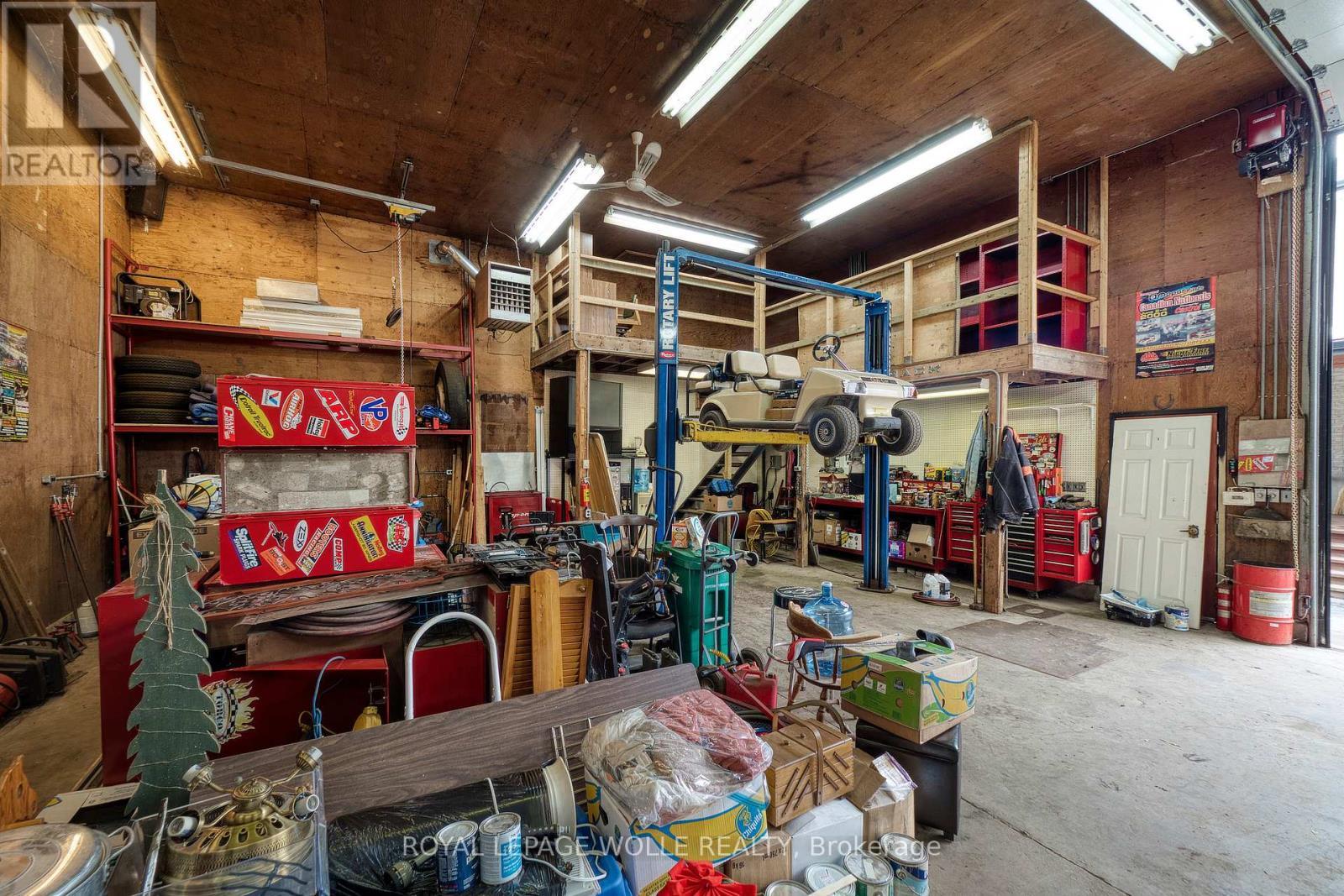 












108 QUEENSWAY DRIVE

,
Woolwich,




Ontario
N0B2N0

