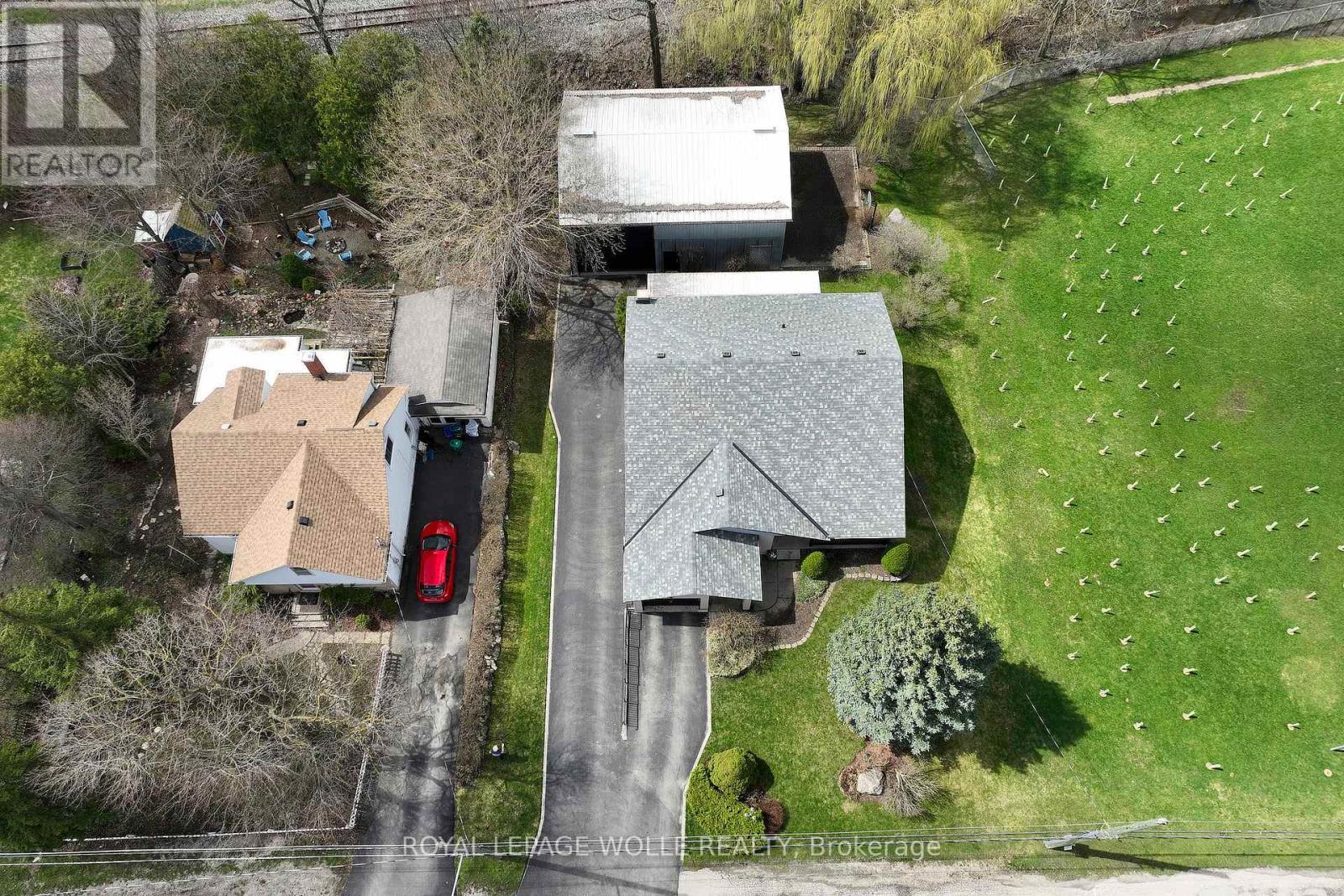 












108 QUEENSWAY DRIVE

,
Woolwich,




Ontario
N0B2N0

