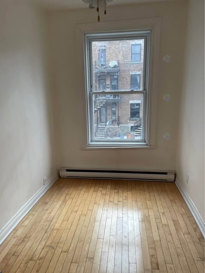 









5565


4e Avenue

,
Montréal (Rosemont/La Petite-Patrie),




QC
H1Y2V5

