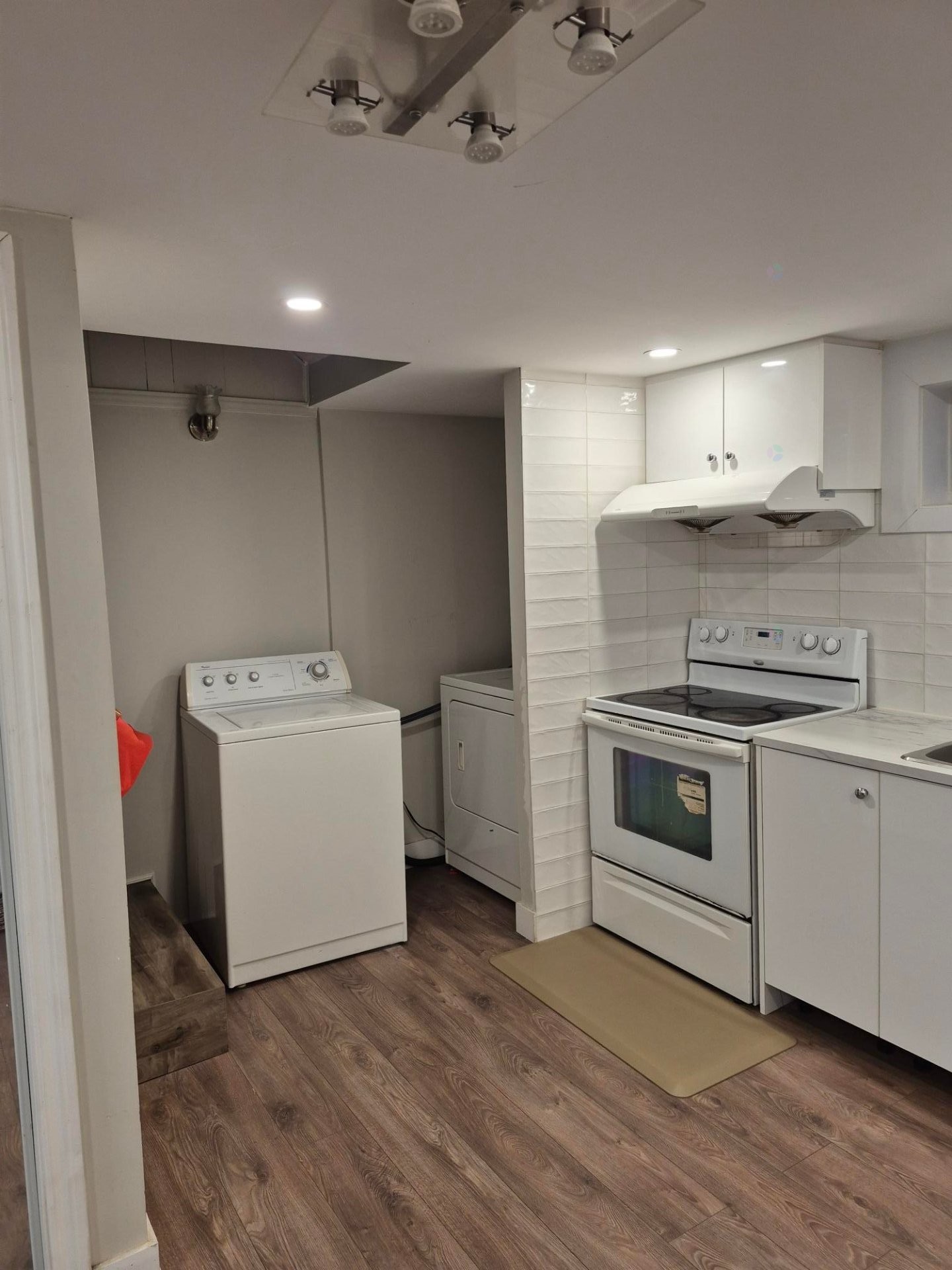 









3255

 - A


Rue De Cadillac

,
Montréal (Mercier/Hochelaga-Maisonneuve),




QC
H1N2V9

