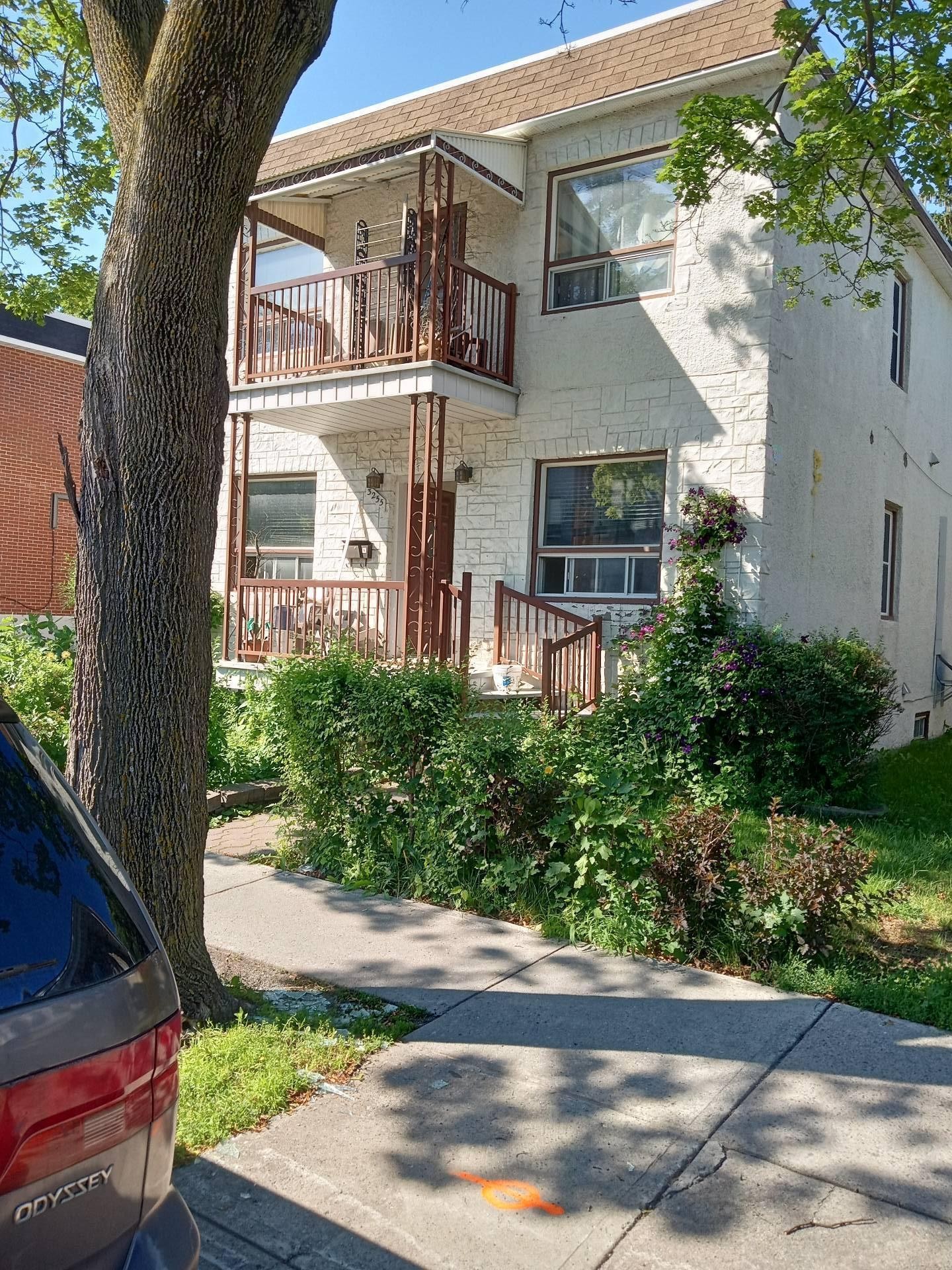 









3255

 - A


Rue De Cadillac

,
Montréal (Mercier/Hochelaga-Maisonneuve),




QC
H1N2V9


