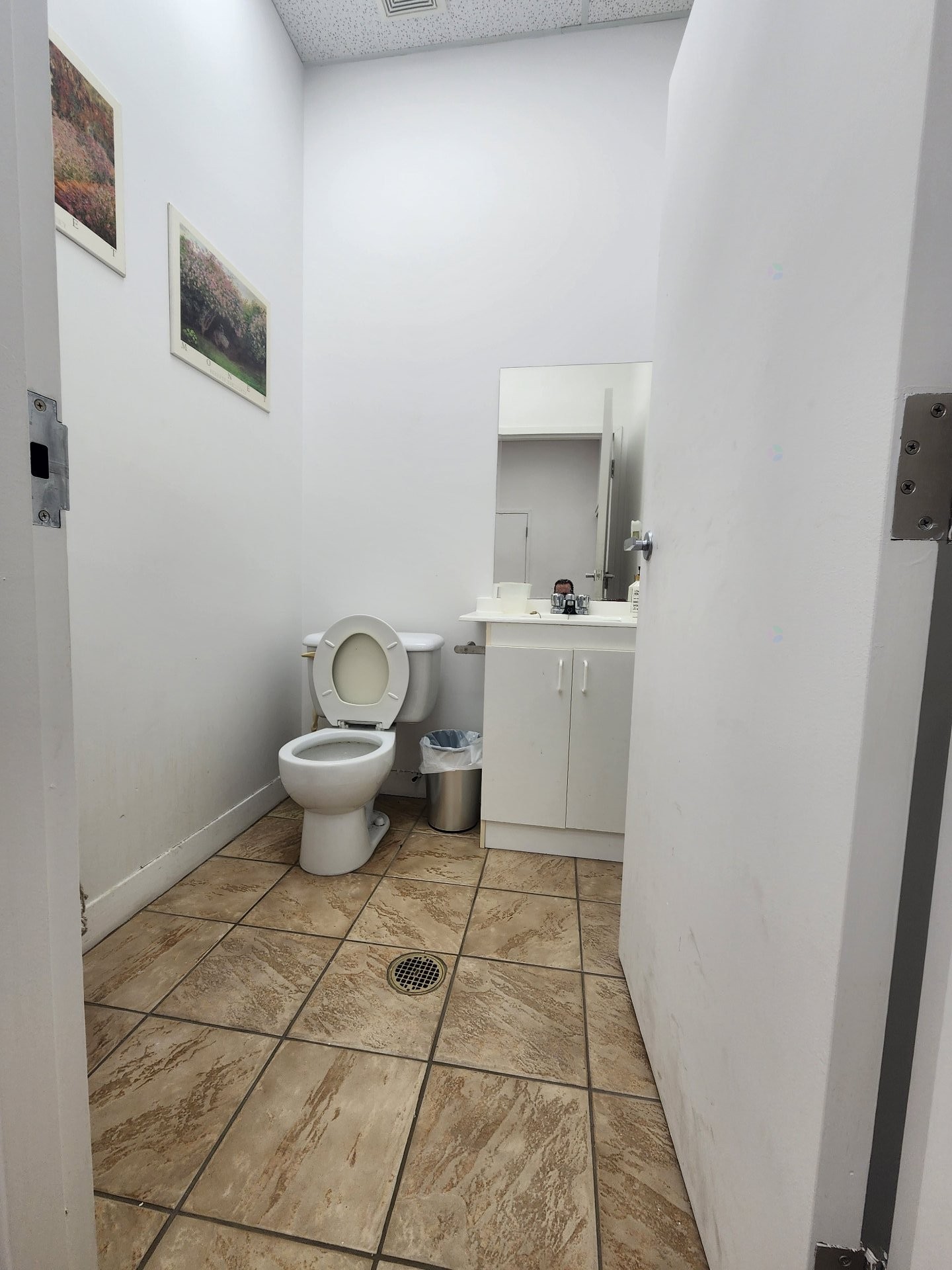 









3210


Av. Jacques-Bureau

, 200,
Laval (Chomedey),




QC
H7P0A9

