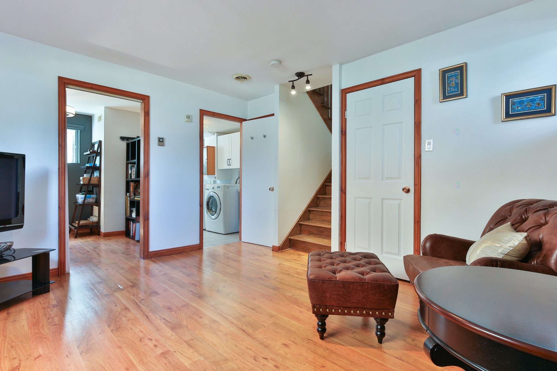 









37


Rue des Roses

,
Saint-Jean-sur-Richelieu,




QC
J2W1R1

